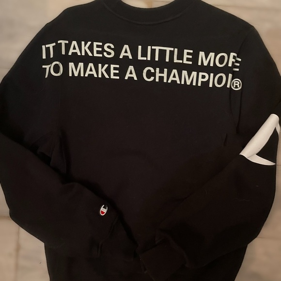 Champion sweatshirt - Picture 3 of 3
